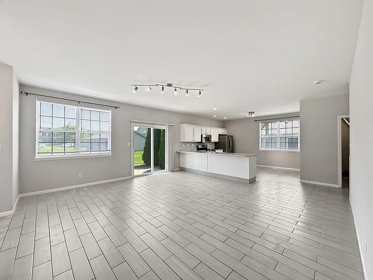1159 Crimson Clover Way — Photo 3