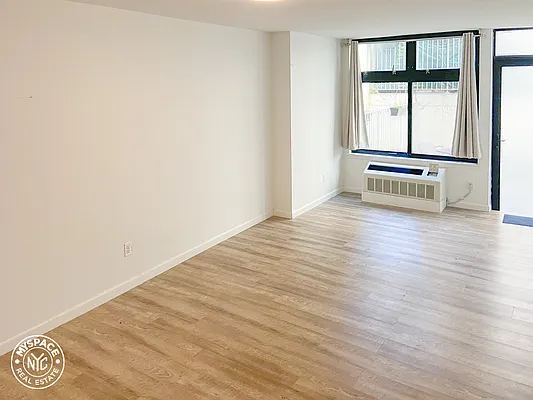 Rented by MySpaceNYC | media 42