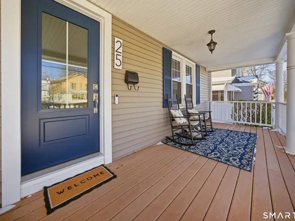 25 Helen Street, Fairfield, CT 06824