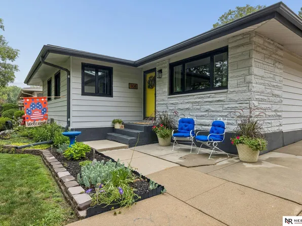 1108 W Avon Ln, Lincoln, NE 68505