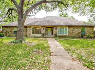 6809 River Bend Rd, Fort Worth, TX 76132