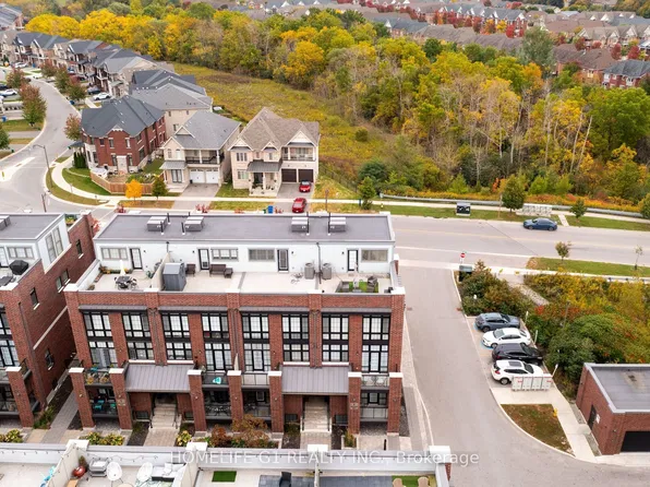 1 Whitaker Way, Whitchurch Stouffville, ON L4A 4T4