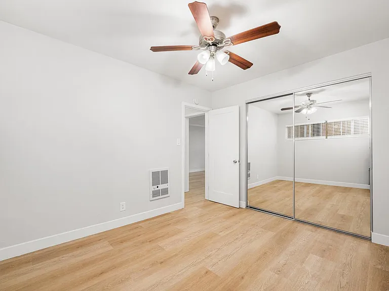 1750 Coronado Ave #6 — Photo 17