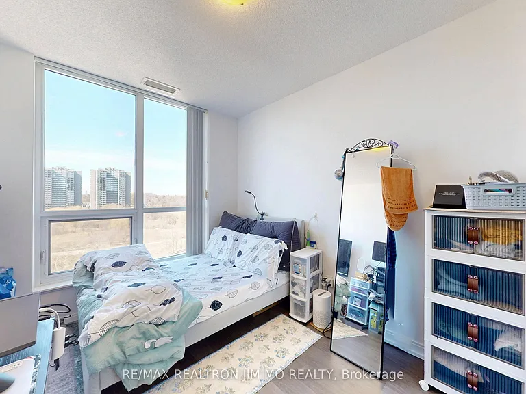 255 Village Green Sq #808 — Photo 23