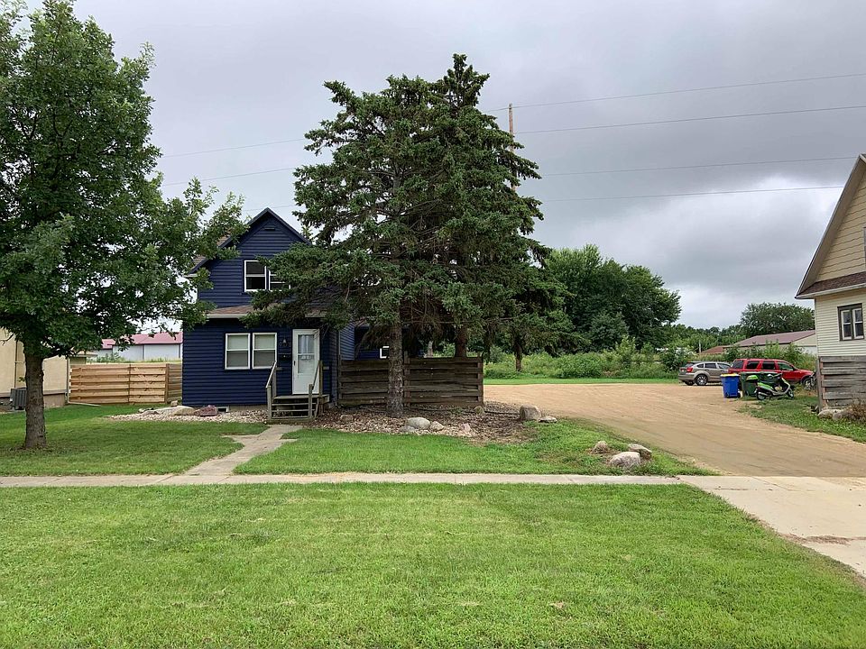 Front of house/Driveway