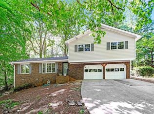 5718 Four Winds Ct SW, Lilburn, GA