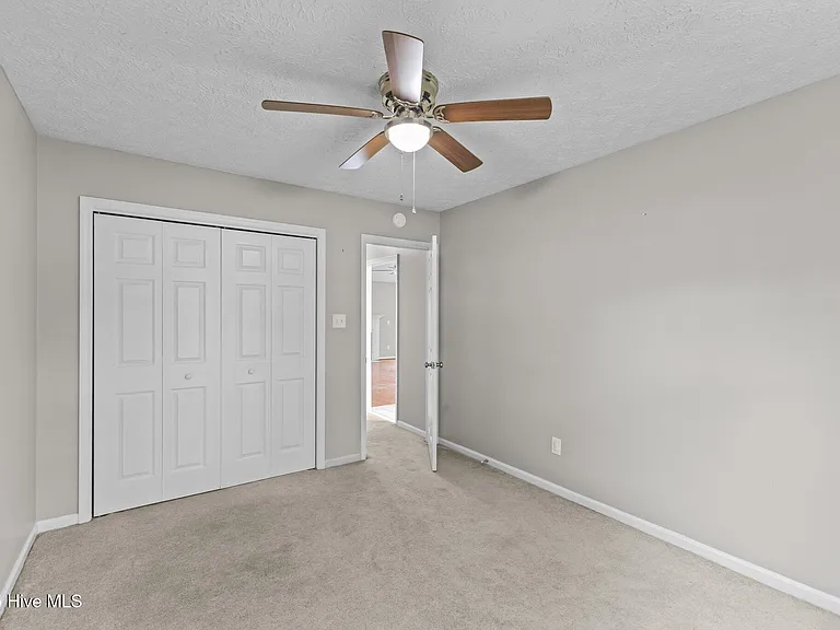 300 Foxhall Rd — Photo 14