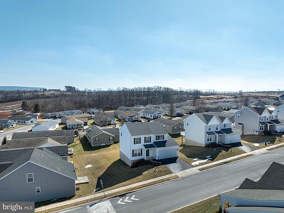 2nd image of 273 Fawn Valley Rd