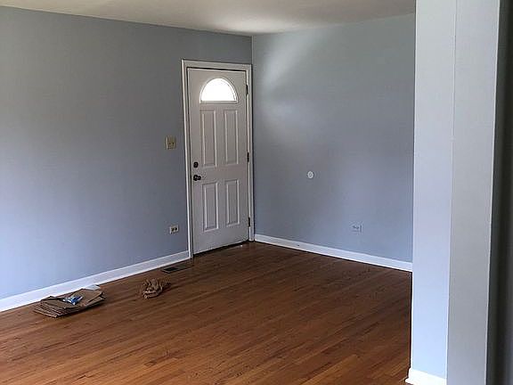 Beautiful Hard wood Livl Rm