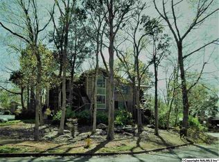 2091 Greenwood Pl SW, Huntsville, AL 35802