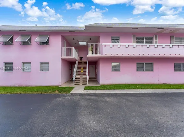 7560 SW 82nd St APT G112, Miami, FL 33143