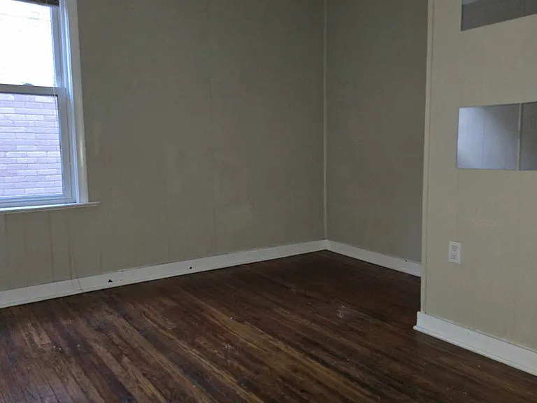 755-757 Genesee St #2 — Photo 2