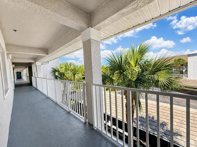 7811 Regal Heron Cir #302 — Photo 23