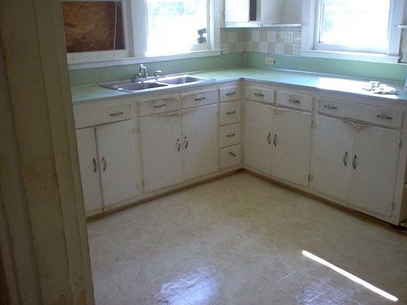 1561 Corning, Memphis, TN 38127