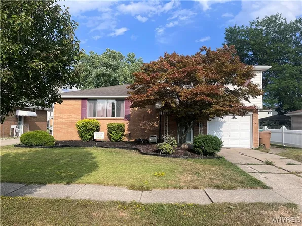 55 Nassau Ln, Cheektowaga, NY 14225