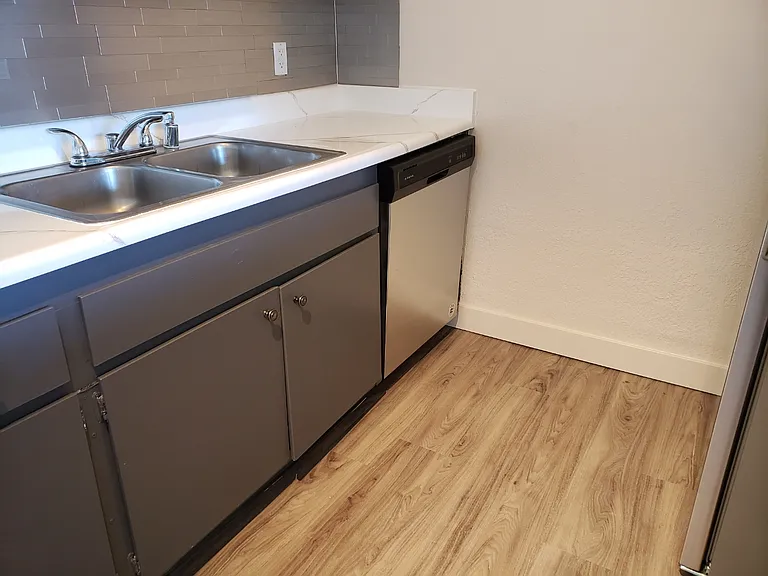 Lakehouse Apartments — Photo 49