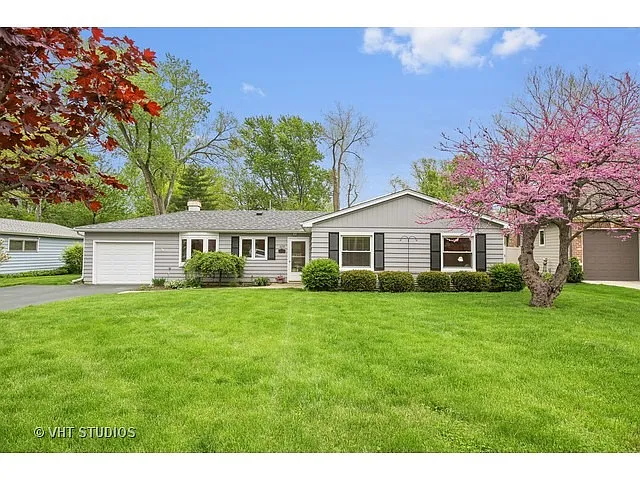 329 Brookside Cir photo 1