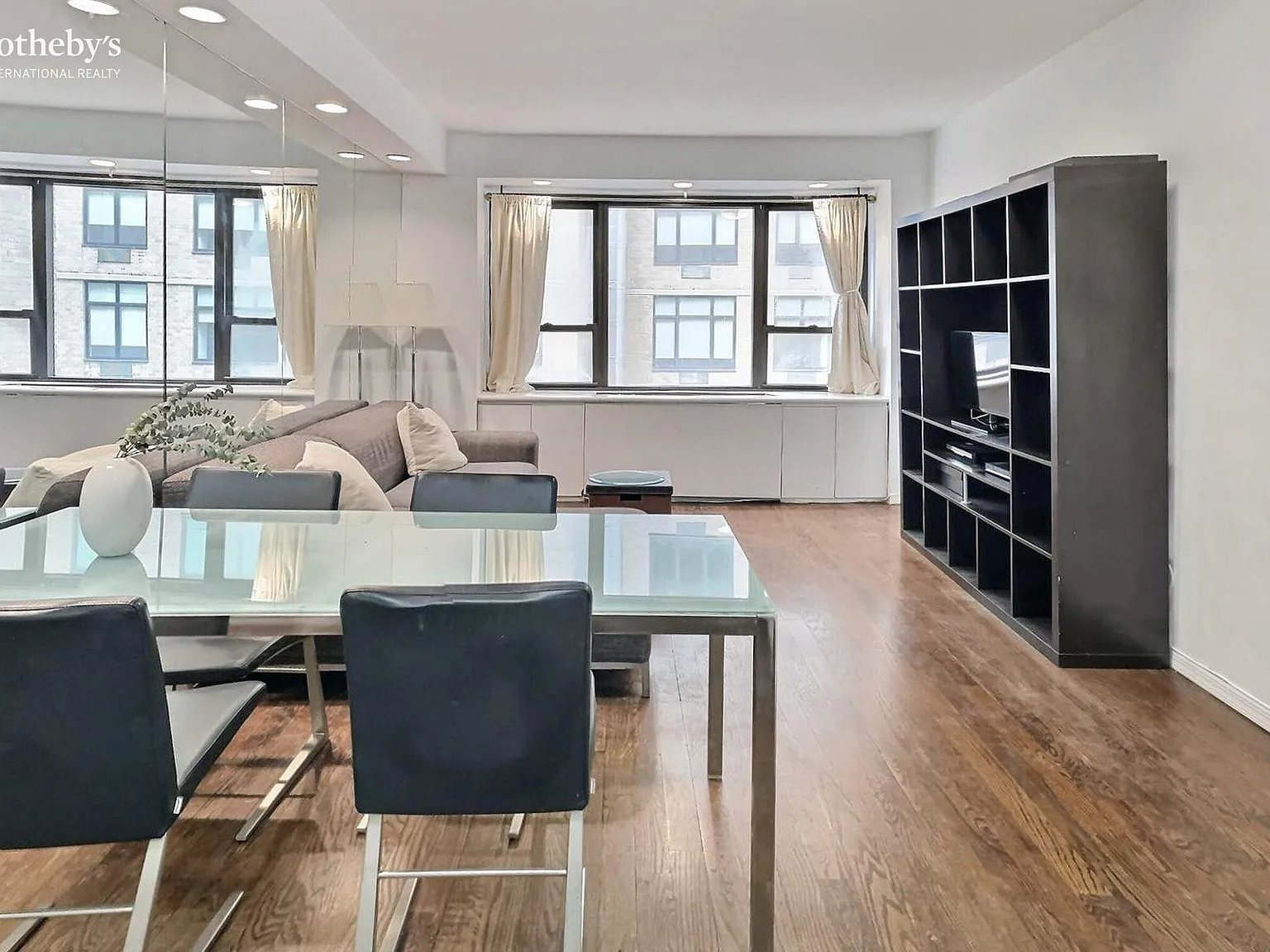 210 East 47th Street — Photo 3