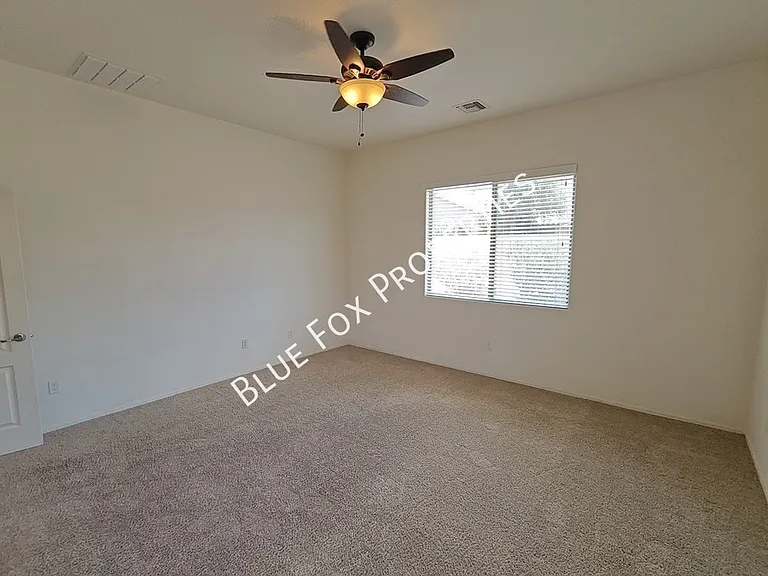 324 N Oak Tree Canyon Loop — Photo 32