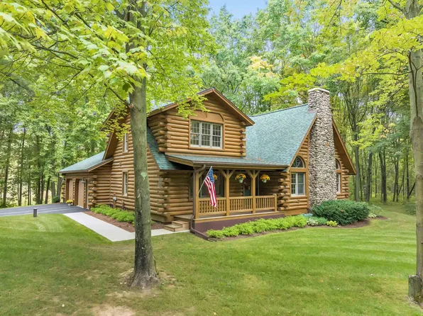 5824 Forest Lake Ln, Abrams, WI 54101