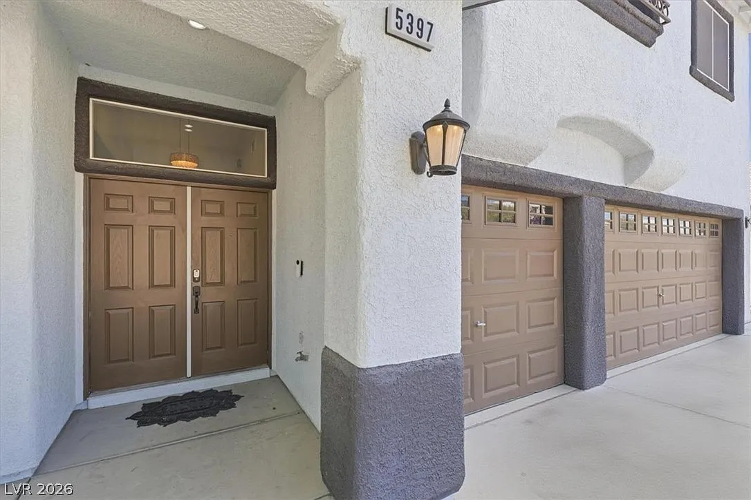 4 bed, 3.0 bath, 2441 sqft, $4,100 — Photo 3