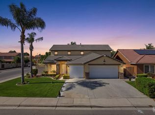 9016 Carnegie Hall Ln, Bakersfield, CA 93311