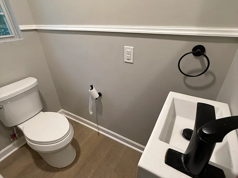 4371 La Brea Dr — Photo 11