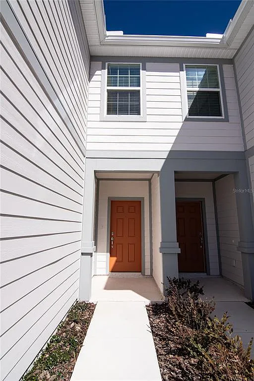3 bed, 2.5 bath, 1683 sqft, $2,150 — Photo 2