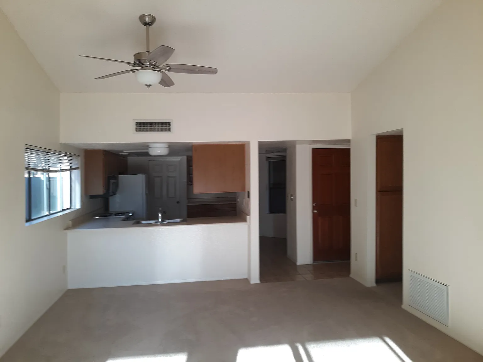 2 bed, 1230 sqft, $1,625 — Photo 3