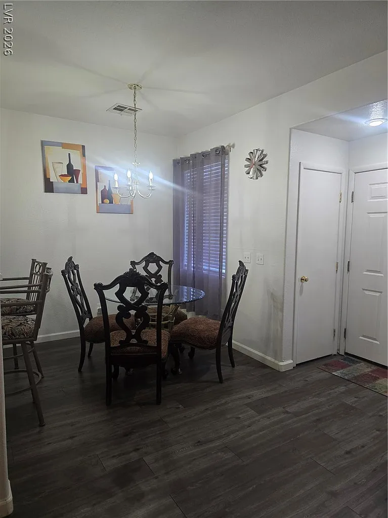 3 bed, 2.5 bath, 1320 sqft, $2,000 — Photo 4