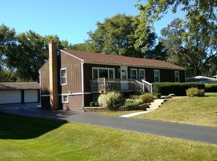 917 Riedy Rd, Lisle, IL 60532