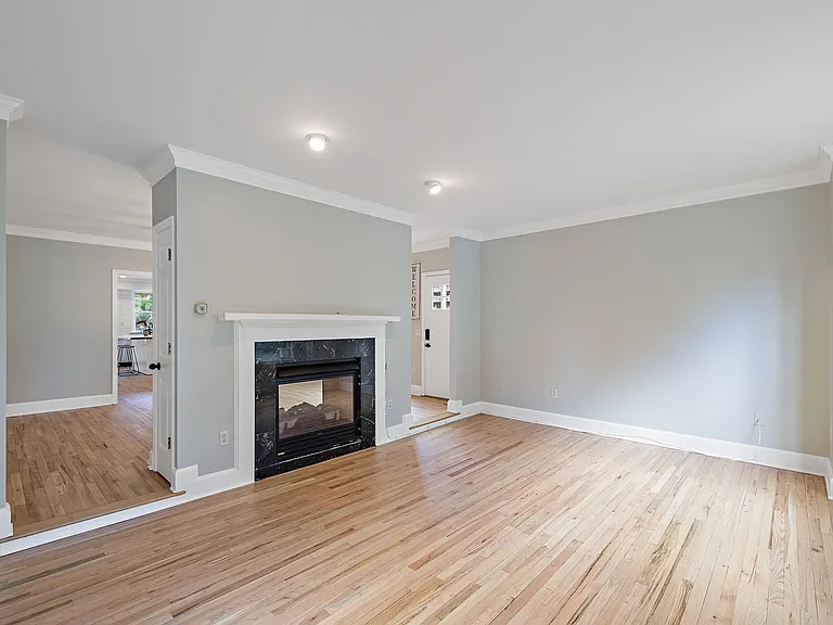 7 Edgewood St #B — Photo 8