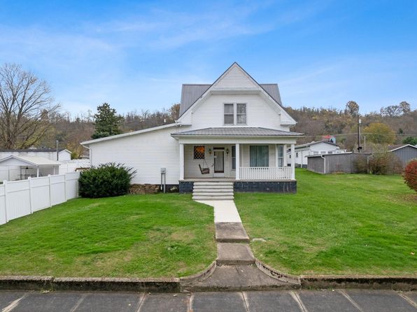 204 W 3rd St, Augusta, KY 41002