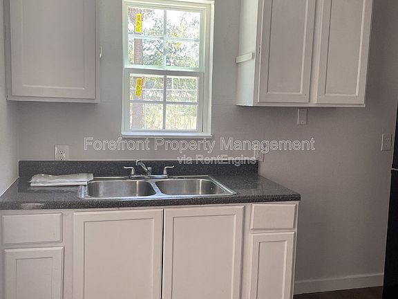 4th image of 4818 Monterey St Unit 101