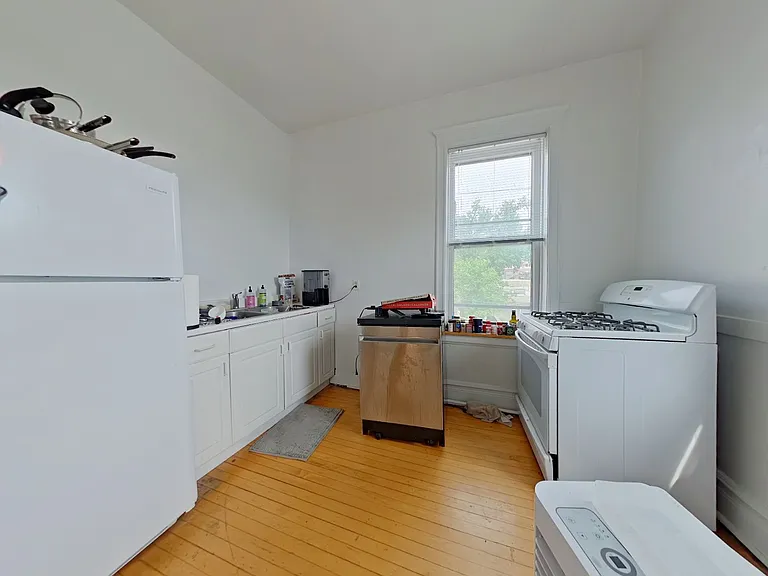 1015 W School St #3 — Photo 7