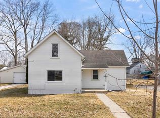 106 S Hunter St, Capac, MI 48014