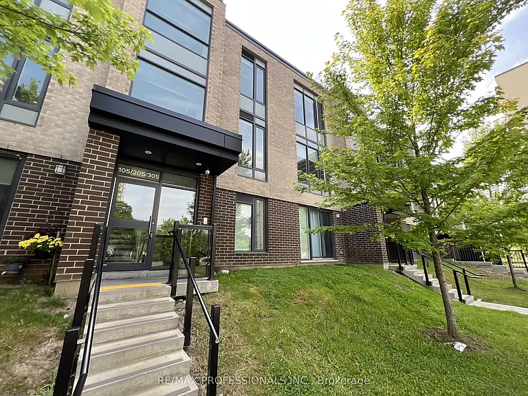37 Antrim Cres #305 — Photo 4