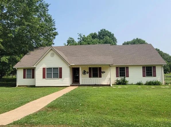 156 Fox Ridge Rd, Jackson, TN 38305