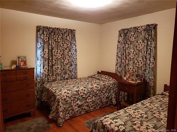 5th image of 51 Arline Dr