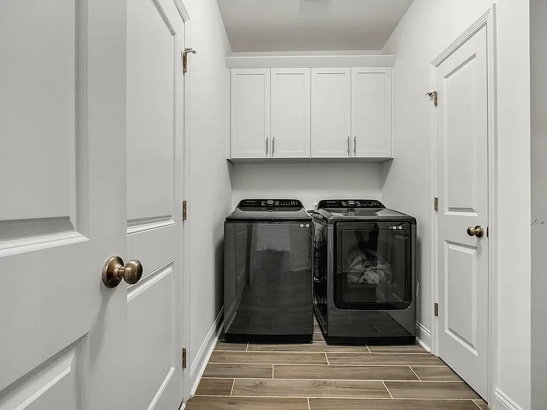 251 Bienville Pl — Photo 7