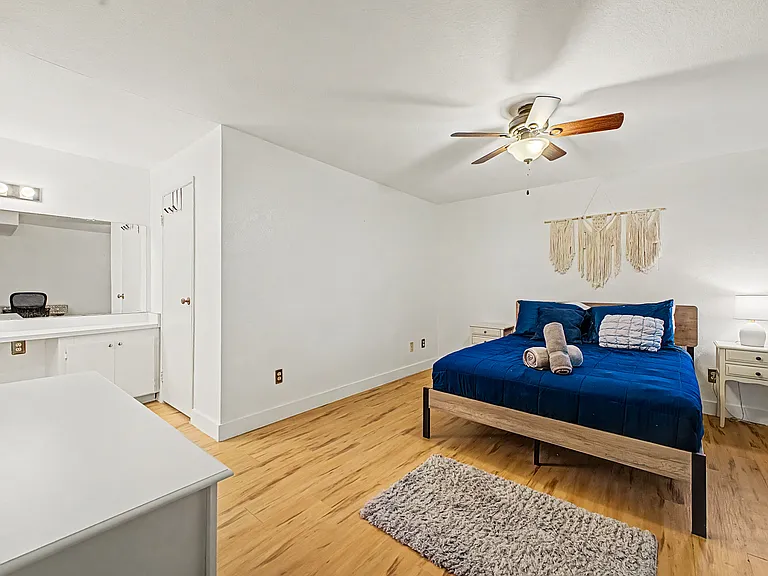 4950 N Miller Rd #ROAD200 — Photo 7