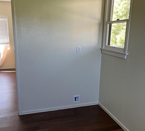 Kitchen refrigerator area
