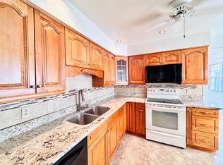 5445 Peggy Cir, Virginia Beach, VA 23464