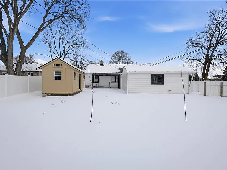 2896 Dorchester Rd — Photo 41