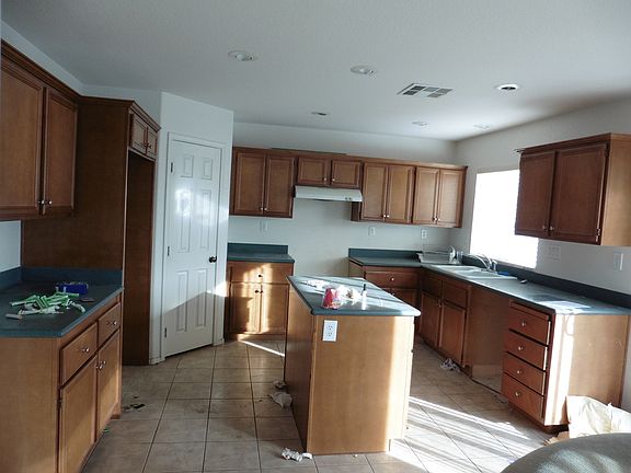 5th image of 10039 Canyon Hills Ave