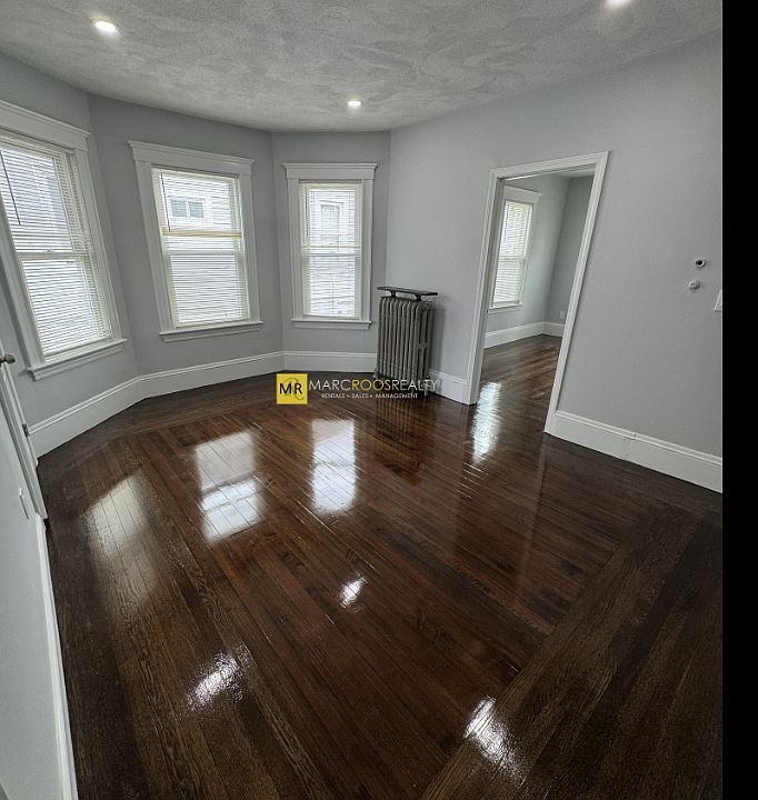 1st image of 14 Hamilton Rd #4