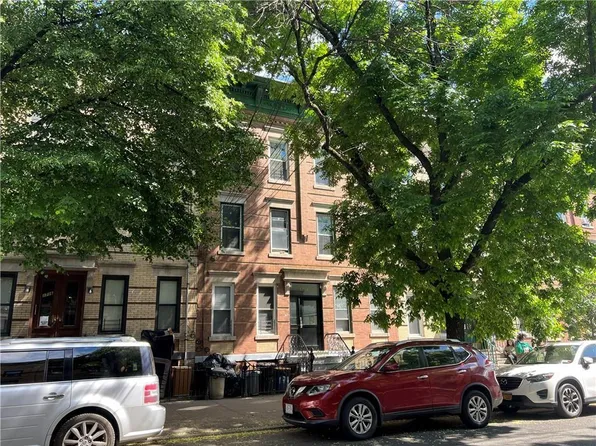 1714 Gates Ave, Ridgewood, NY 11385