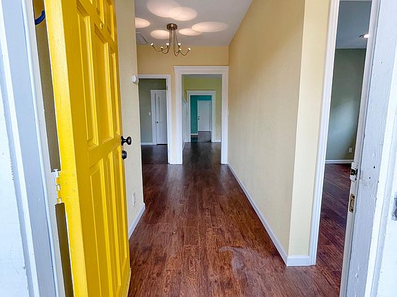 5th image of 1136 Georgia St #A