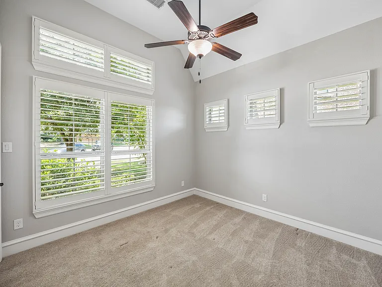 134 Santa Rosa Way — Photo 12