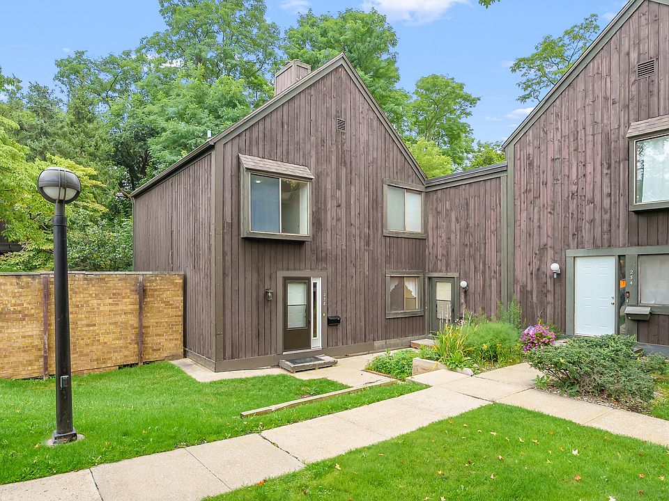 1st image of 238 Falkirk Ct